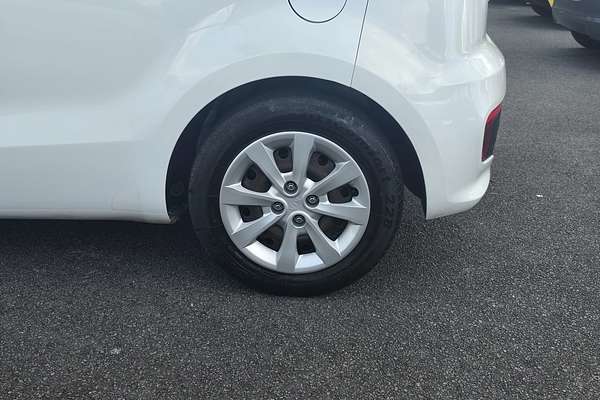 2015 Kia Rio S UB