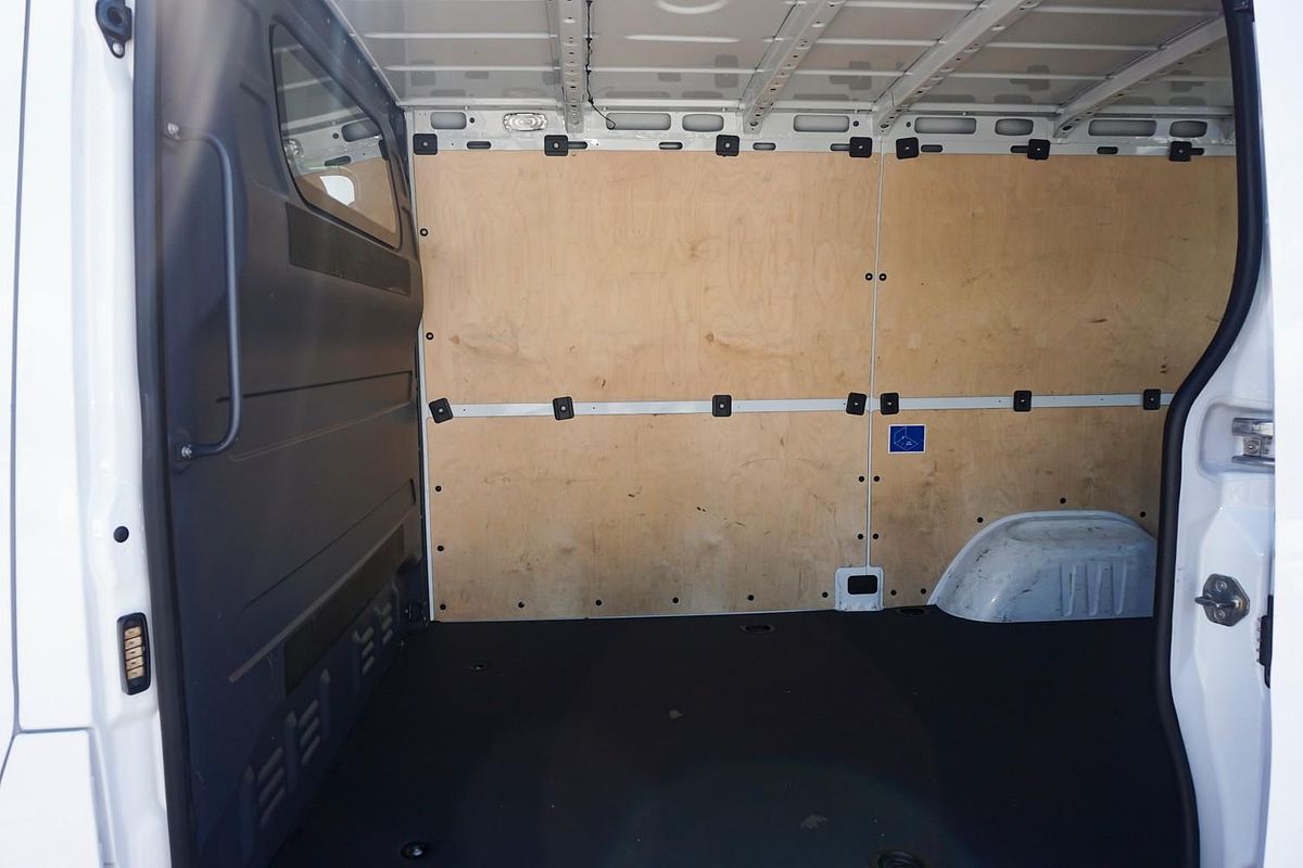 2022 Mercedes-Benz Sprinter 311CDI VS30