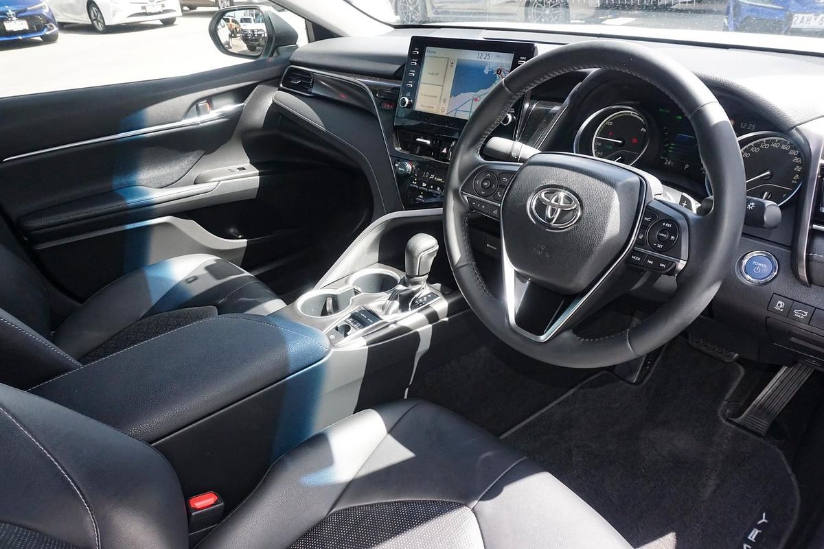 2021 Toyota Camry SX AXVH70R