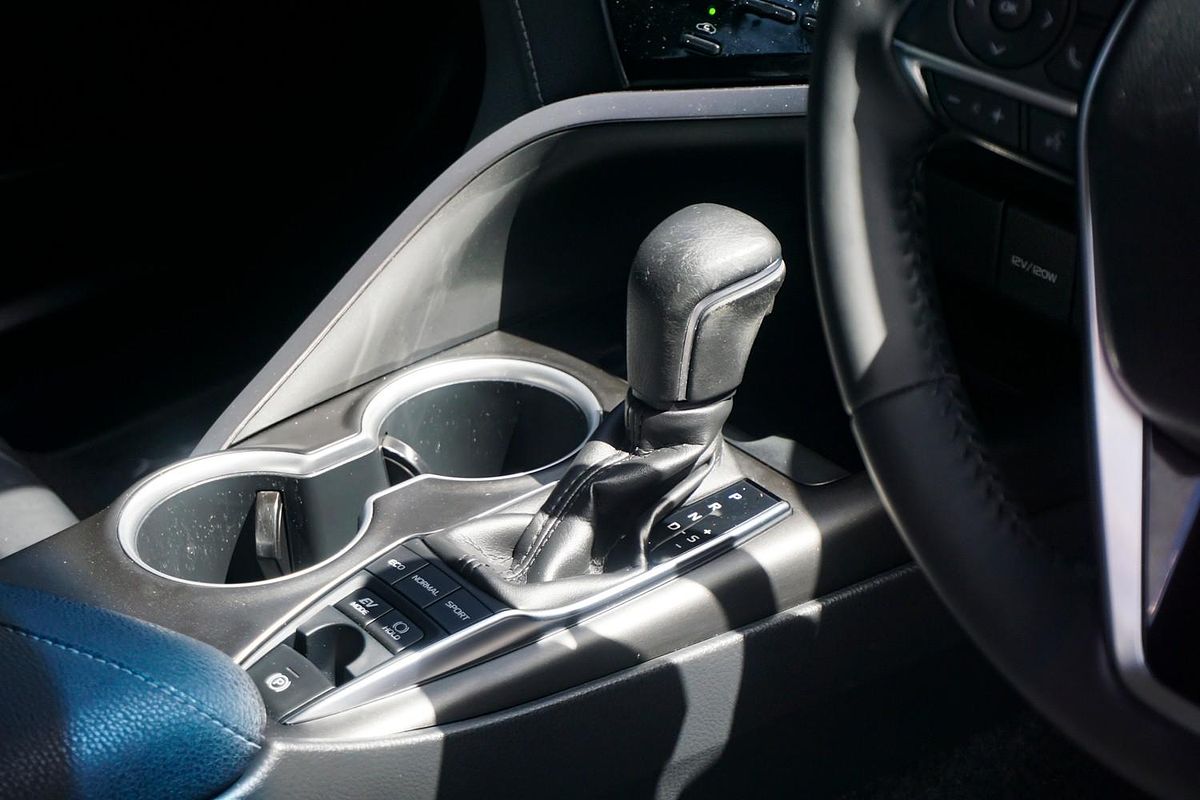 2021 Toyota Camry SX AXVH70R
