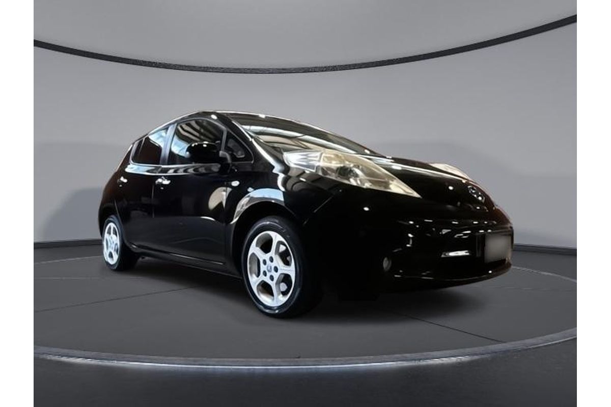 2016 Nissan LEAF S AZE0