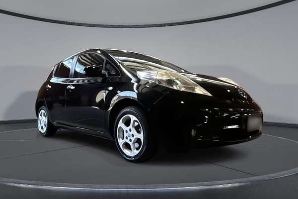 2016 Nissan LEAF S AZE0