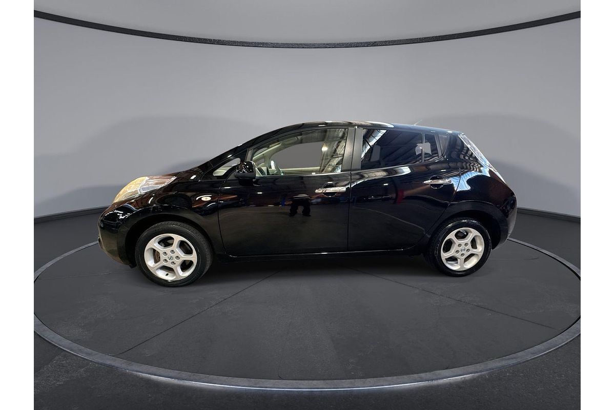 2016 Nissan LEAF S AZE0