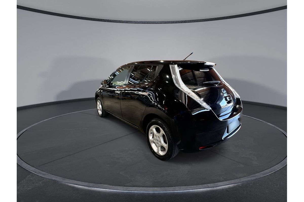 2016 Nissan LEAF S AZE0