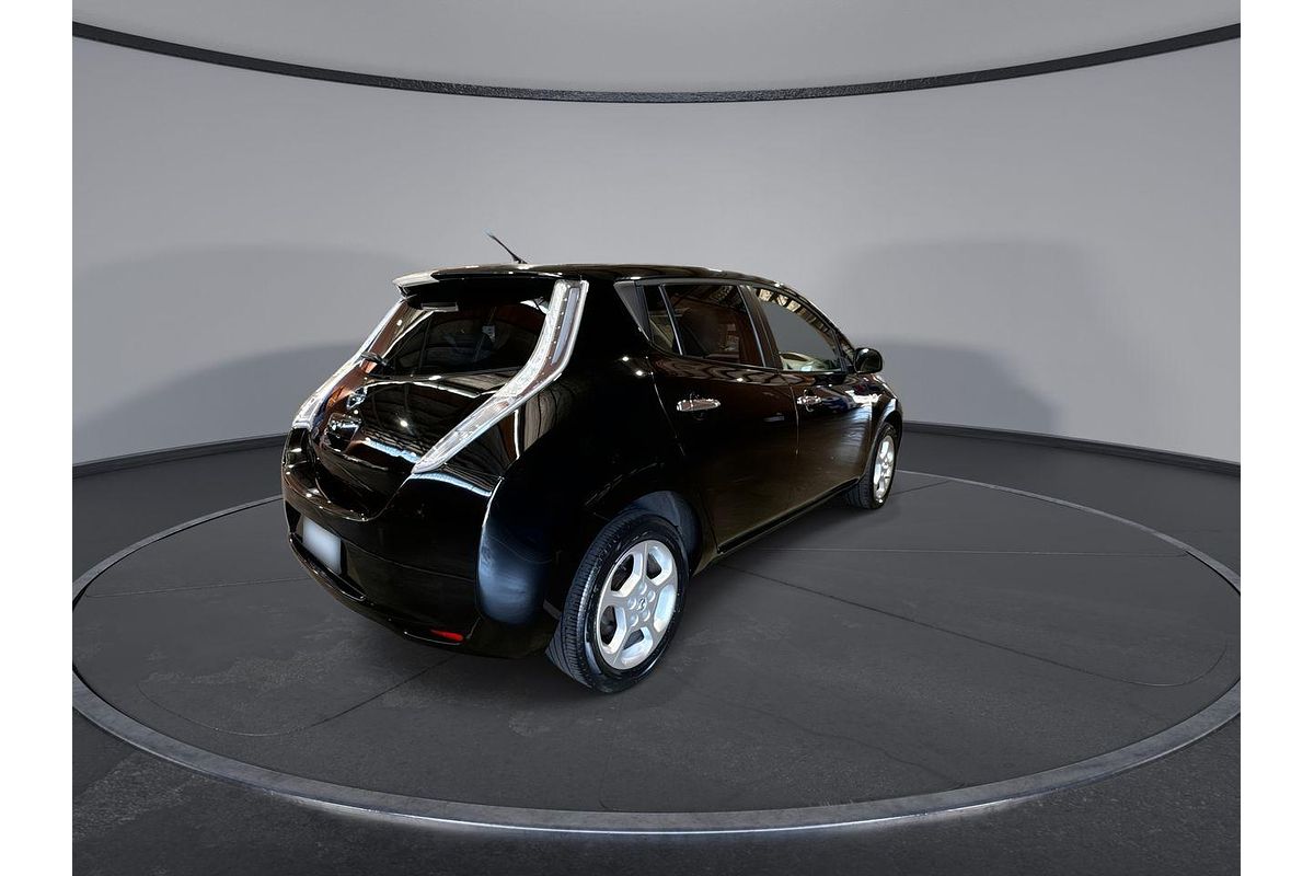 2016 Nissan LEAF S AZE0