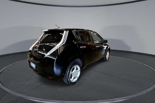 2016 Nissan LEAF S AZE0