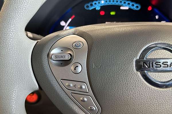 2016 Nissan LEAF S AZE0