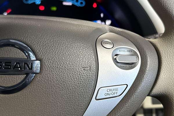 2016 Nissan LEAF S AZE0