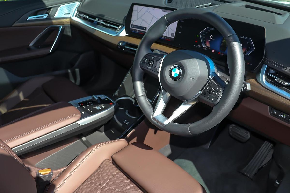 2024 BMW X1 sDrive18i U11