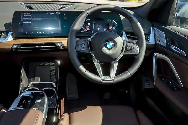 2024 BMW X1 sDrive18i U11