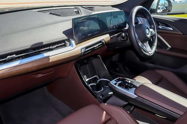 2024 BMW X1 sDrive18i U11