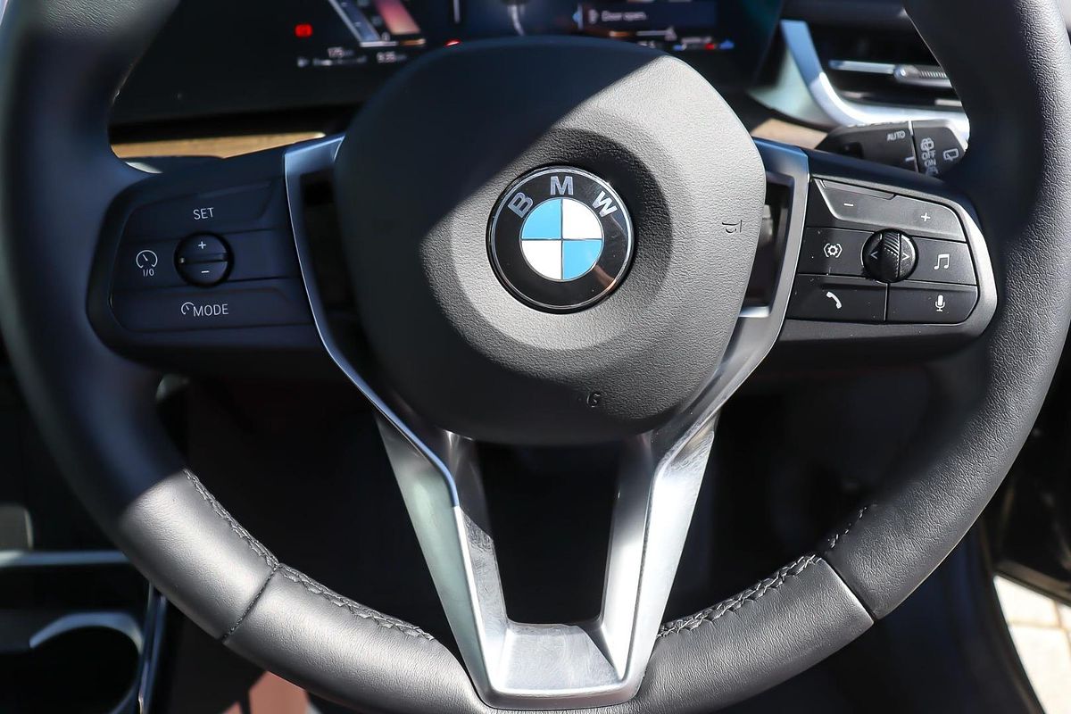 2024 BMW X1 sDrive18i U11