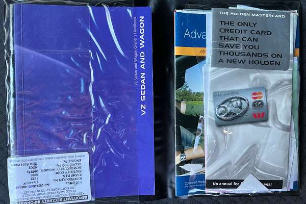 2005 Holden Commodore Acclaim VZ