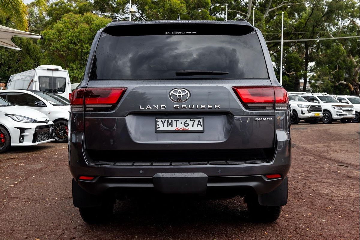 2021 Toyota Landcruiser Sahara FJA300R