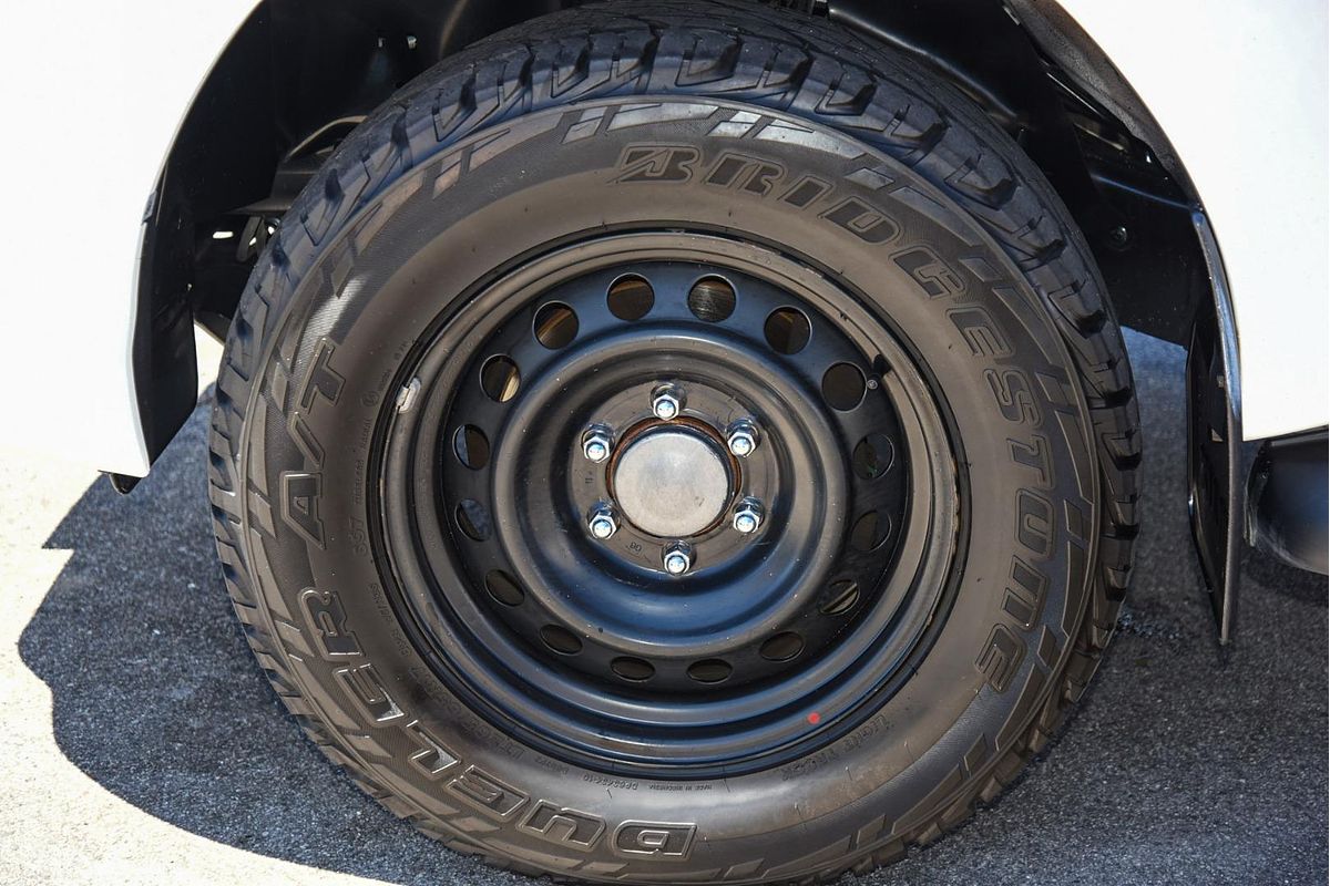 2018 Toyota Hilux SR GUN126R 4X4