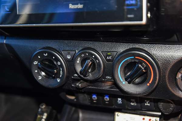 2018 Toyota Hilux SR GUN126R 4X4