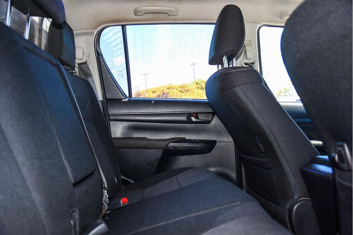 2018 Toyota Hilux SR GUN126R 4X4