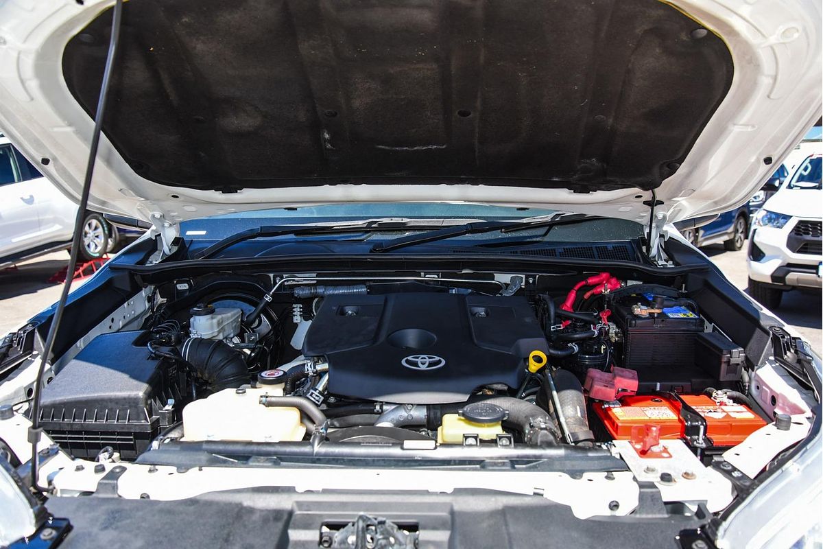 2018 Toyota Hilux SR GUN126R 4X4