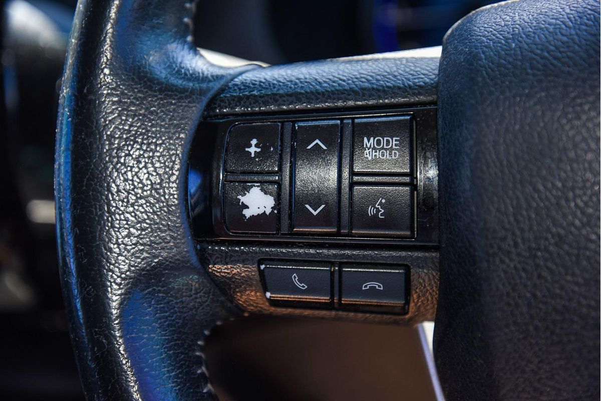 2017 Toyota Hilux SR5 GUN126R 4X4