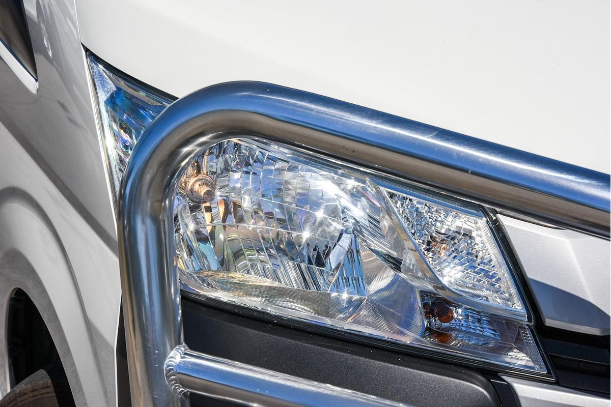 2021 Toyota Hiace Commuter GDH322R