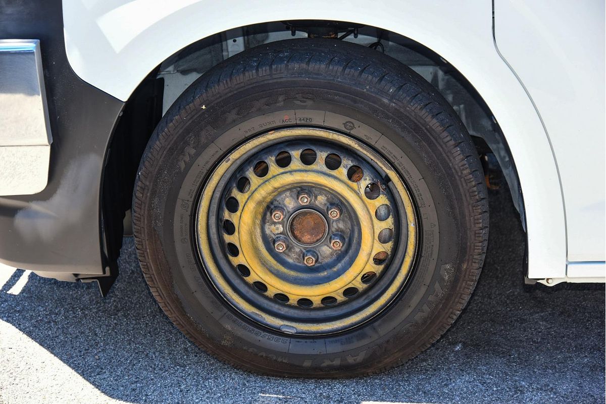 2021 Toyota Hiace Commuter GDH322R