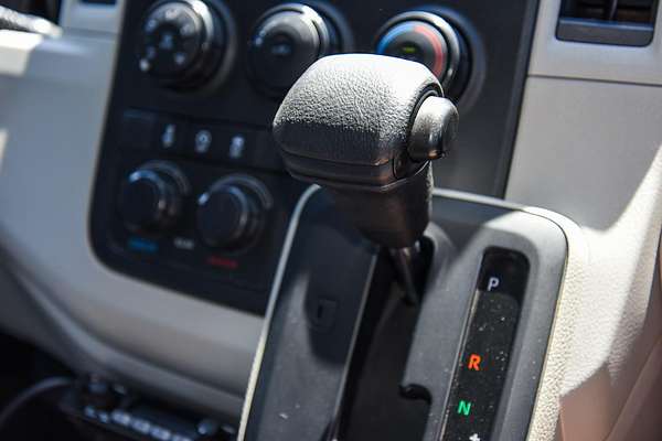 2021 Toyota Hiace Commuter GDH322R