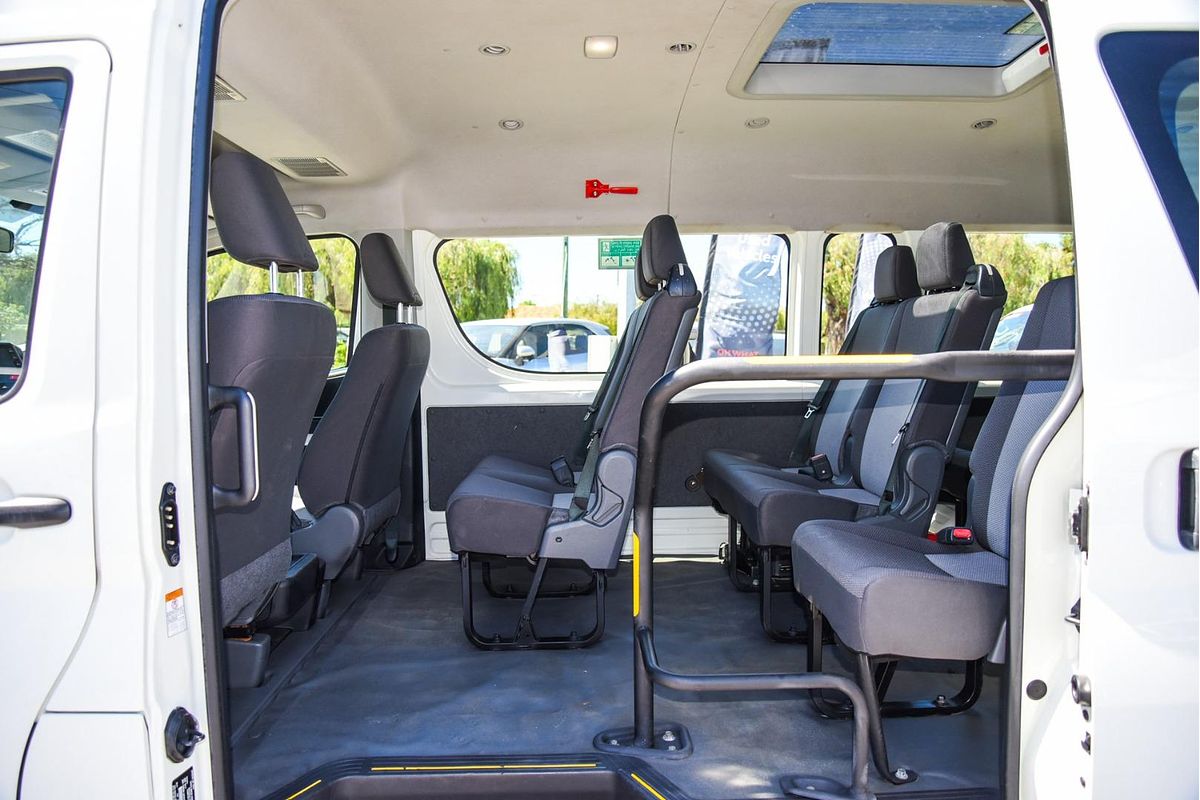2021 Toyota Hiace Commuter GDH322R