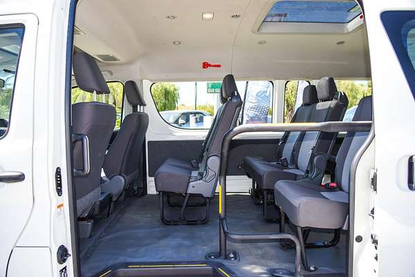 2021 Toyota Hiace Commuter GDH322R
