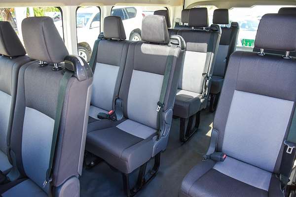 2021 Toyota Hiace Commuter GDH322R