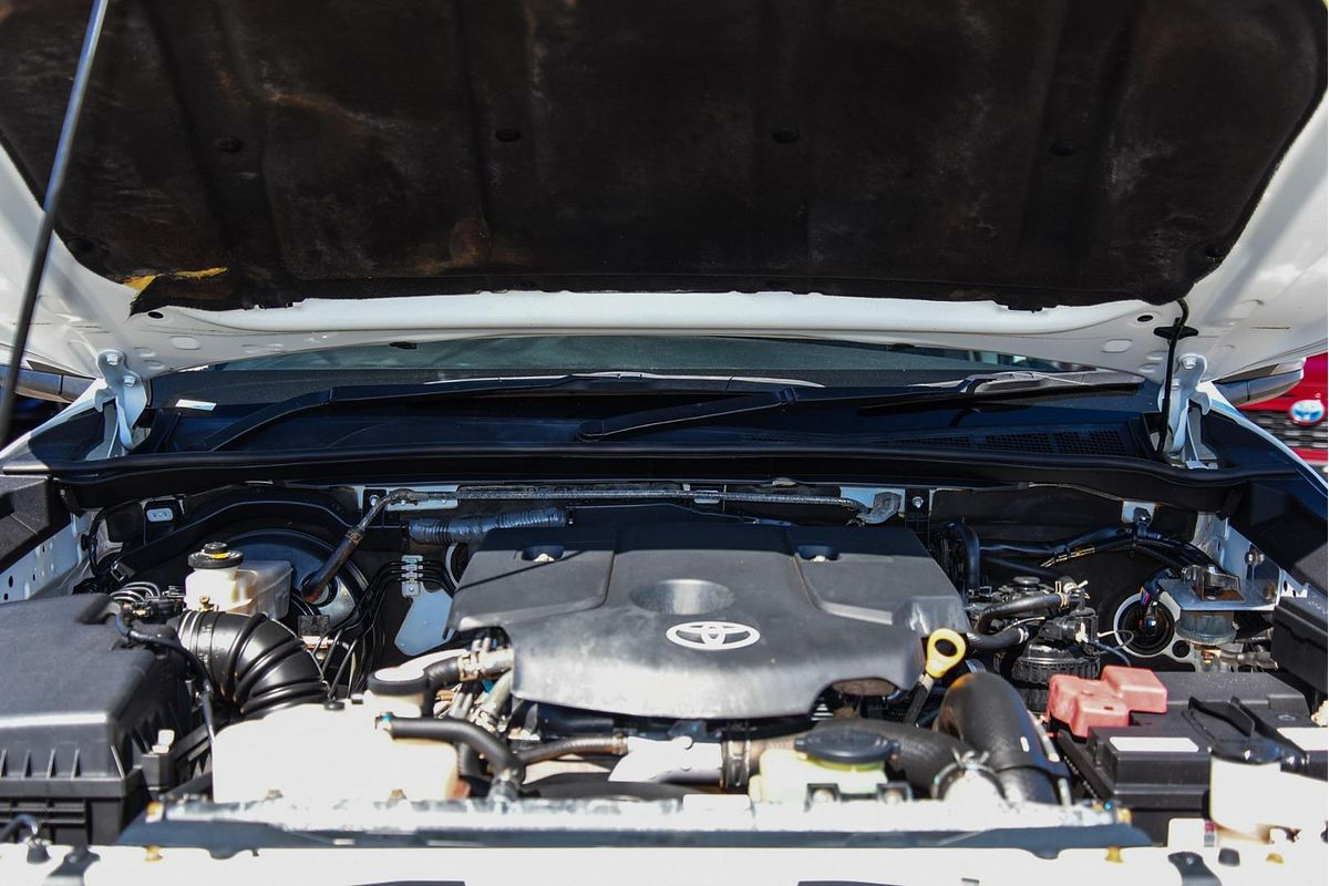 2019 Toyota Hilux SR GUN126R 4X4