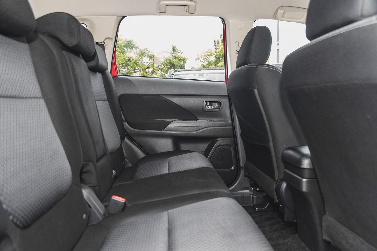 2017 Mitsubishi Outlander LS Safety Pack ZK