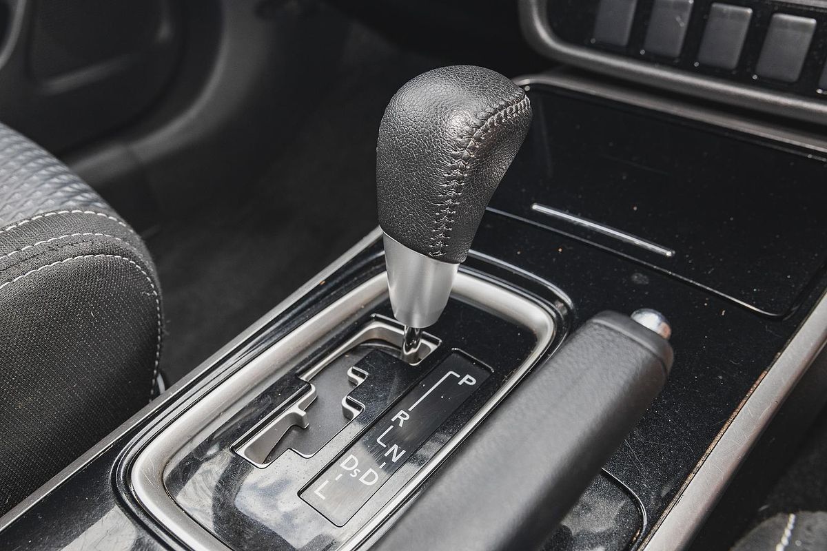 2017 Mitsubishi Outlander LS Safety Pack ZK