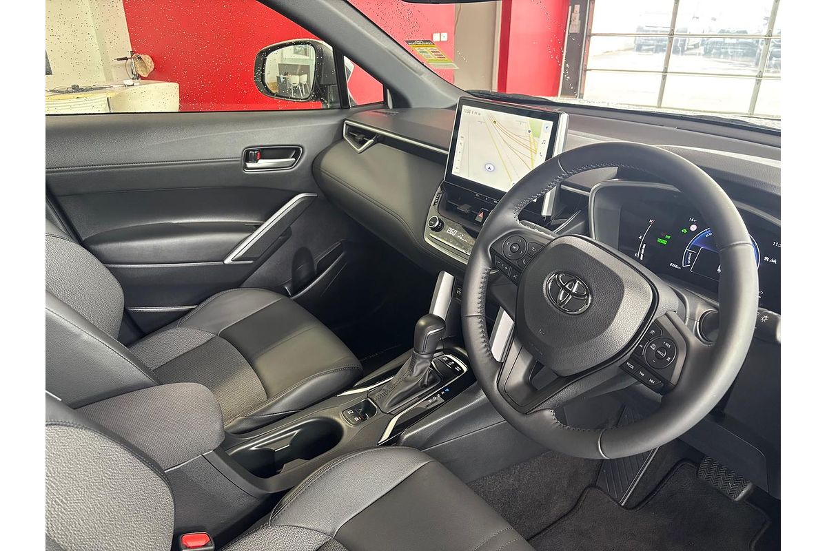 2024 Toyota Corolla Cross GXL MXGH10R
