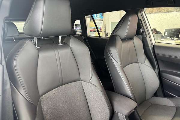 2024 Toyota Corolla Cross GXL MXGH10R