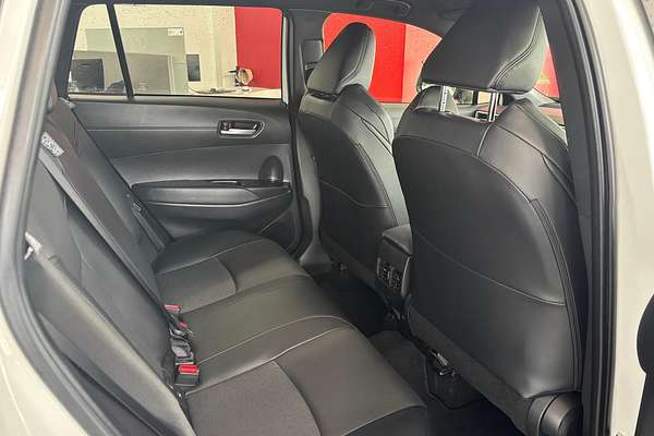 2024 Toyota Corolla Cross GXL MXGH10R