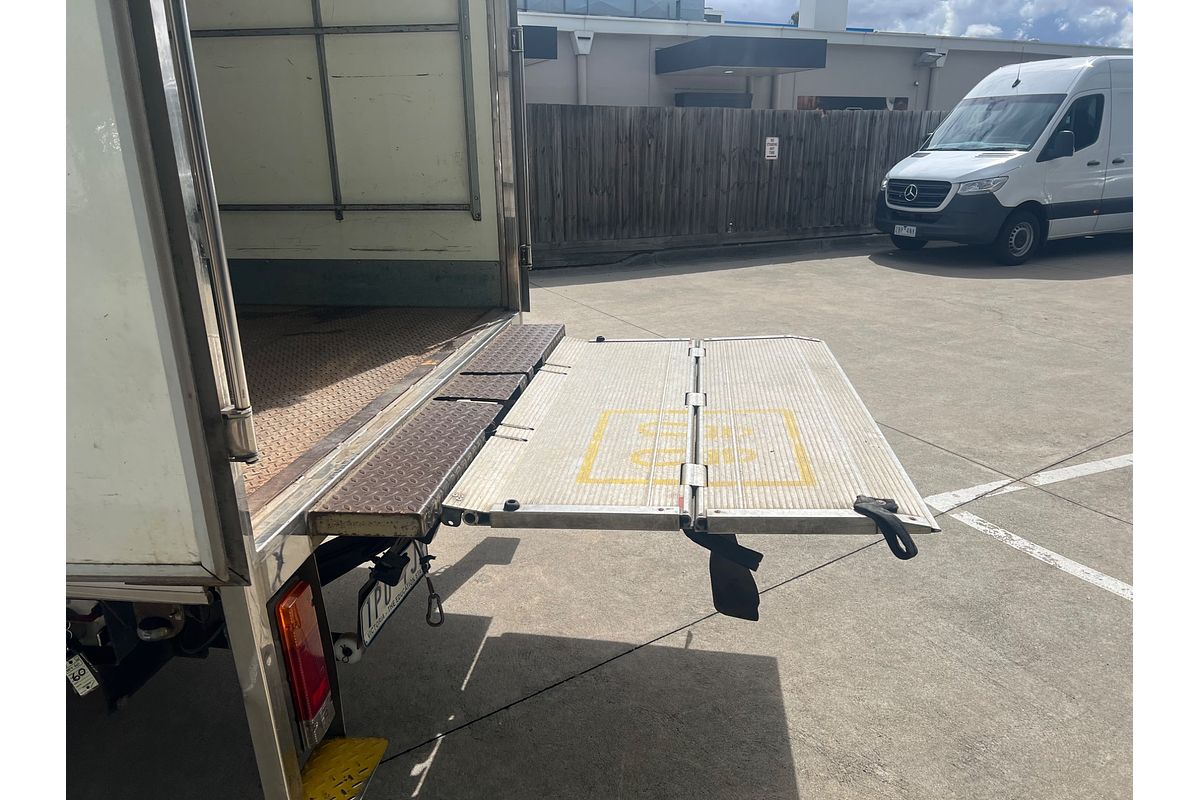 2019 Hino 300 Series 616  4x2