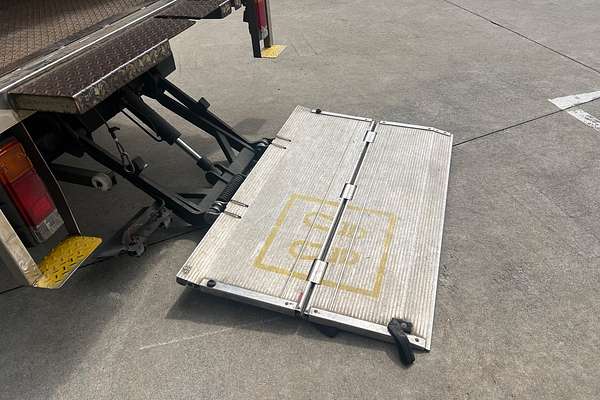 2019 Hino 300 Series 616  4x2