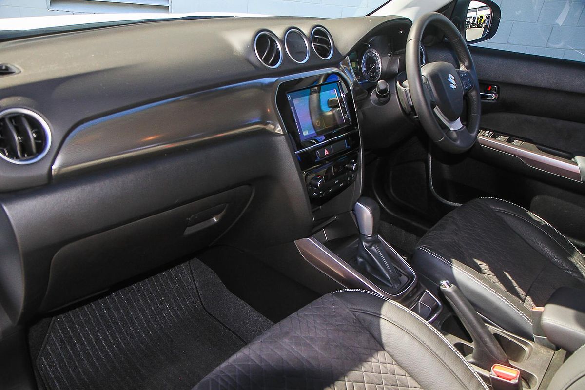 2024 Suzuki Vitara Turbo Shadow LY Series II