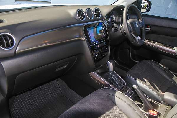 2024 Suzuki Vitara Turbo Shadow LY Series II