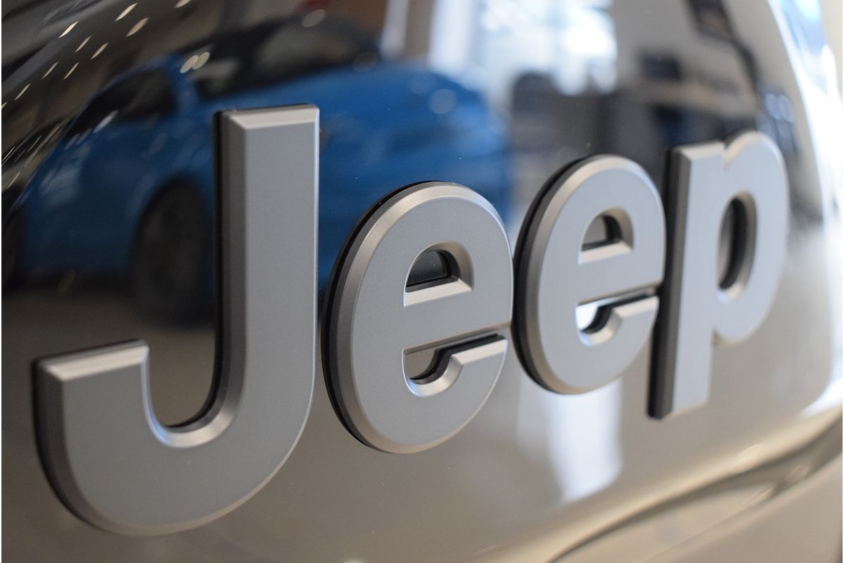 2022 Jeep Wrangler Unlimited Overland JL