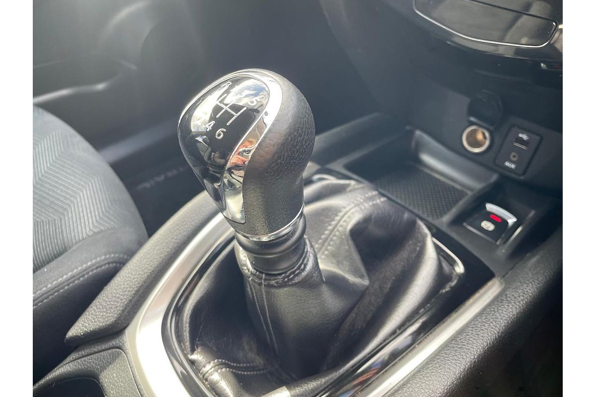 2015 Nissan X-TRAIL ST T32