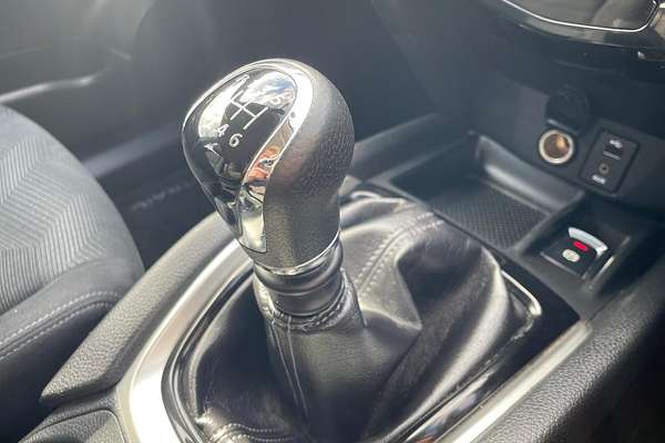 2015 Nissan X-TRAIL ST T32