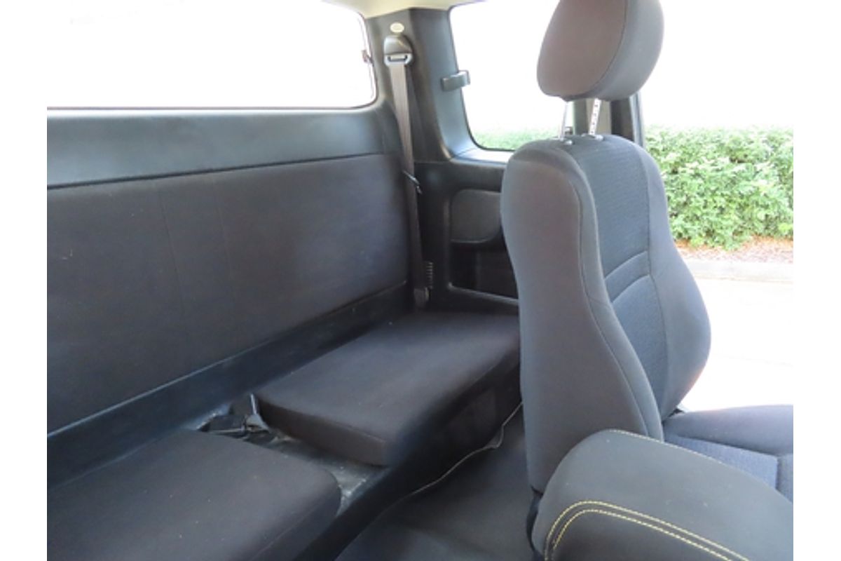 2014 Toyota Hilux SR KUN26R 4X4
