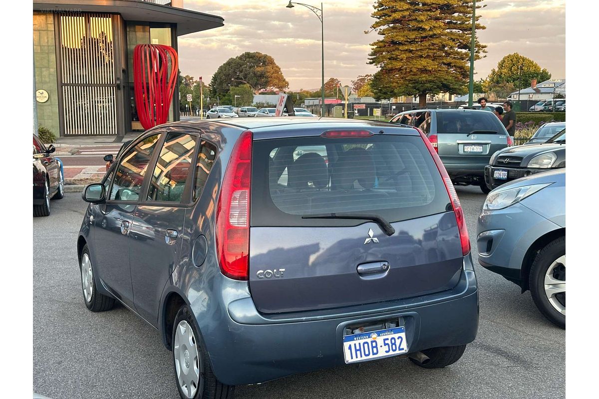 2005 Mitsubishi Colt LS RG