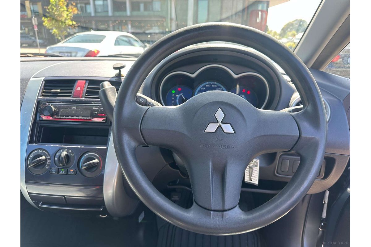 2005 Mitsubishi Colt LS RG