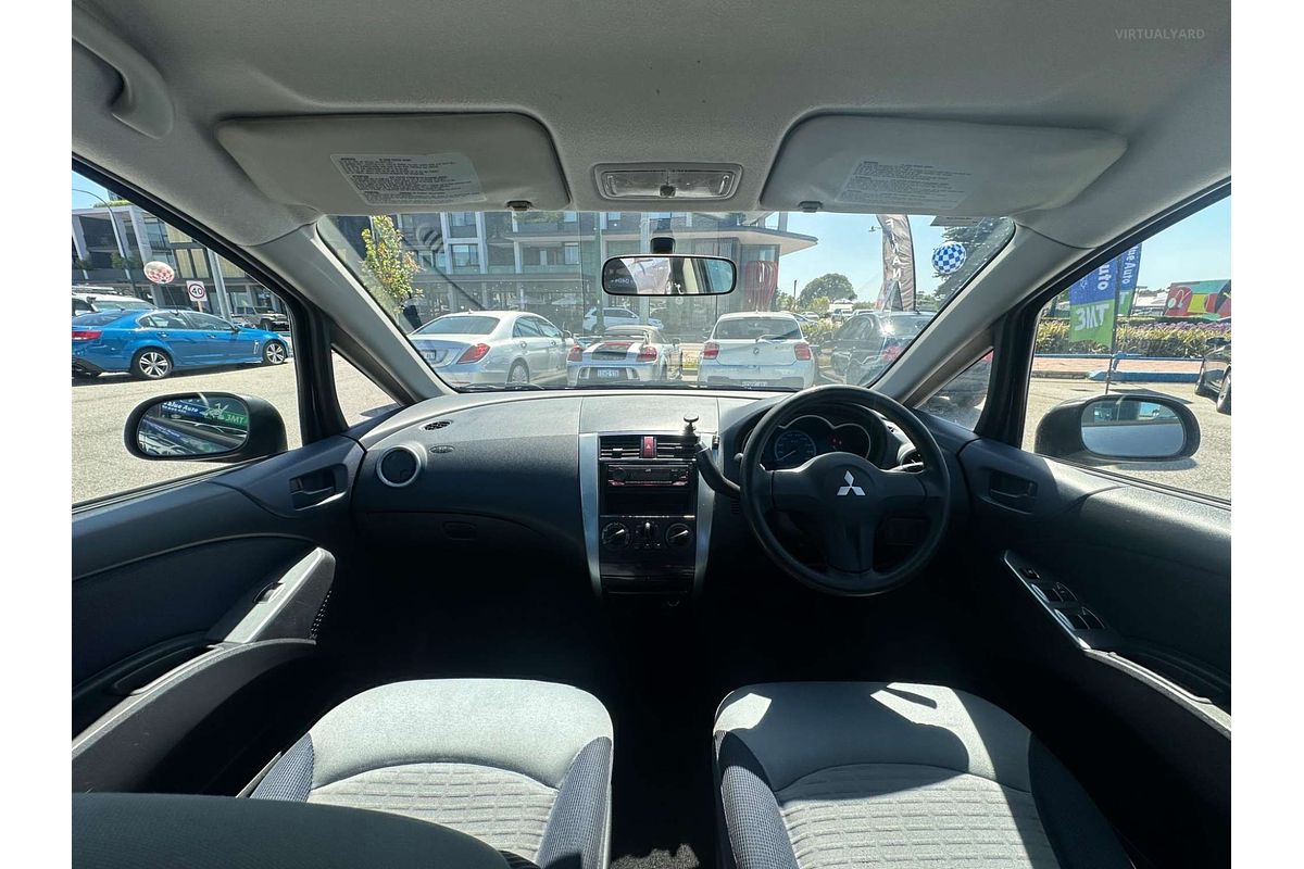 2005 Mitsubishi Colt LS RG