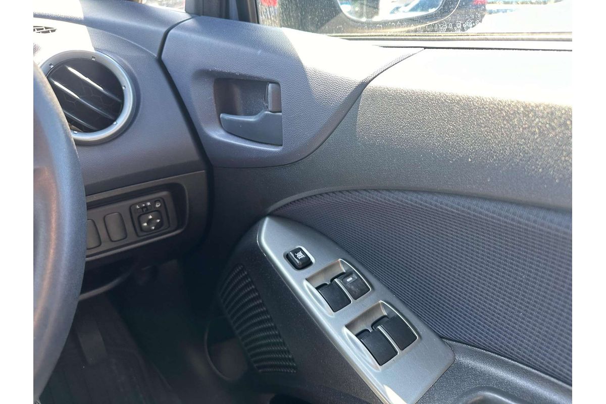 2005 Mitsubishi Colt LS RG