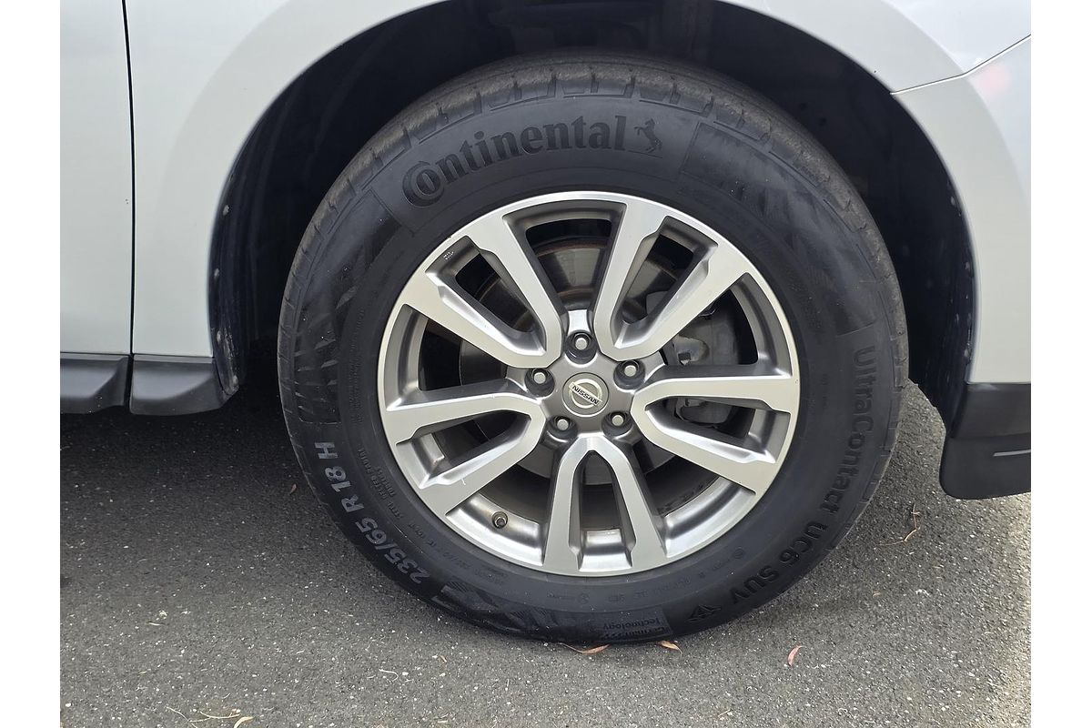 2016 Nissan Pathfinder ST R52