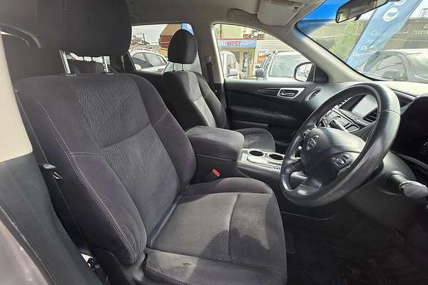 2016 Nissan Pathfinder ST R52