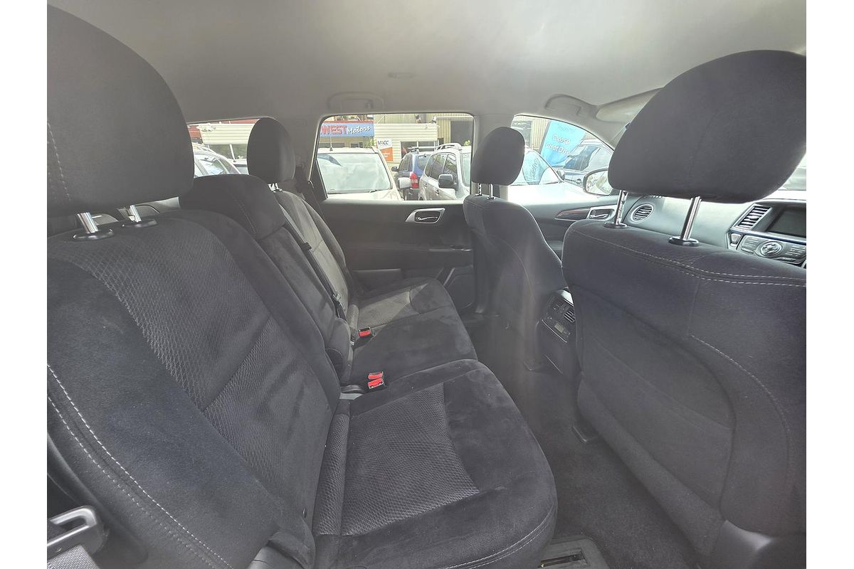 2016 Nissan Pathfinder ST R52